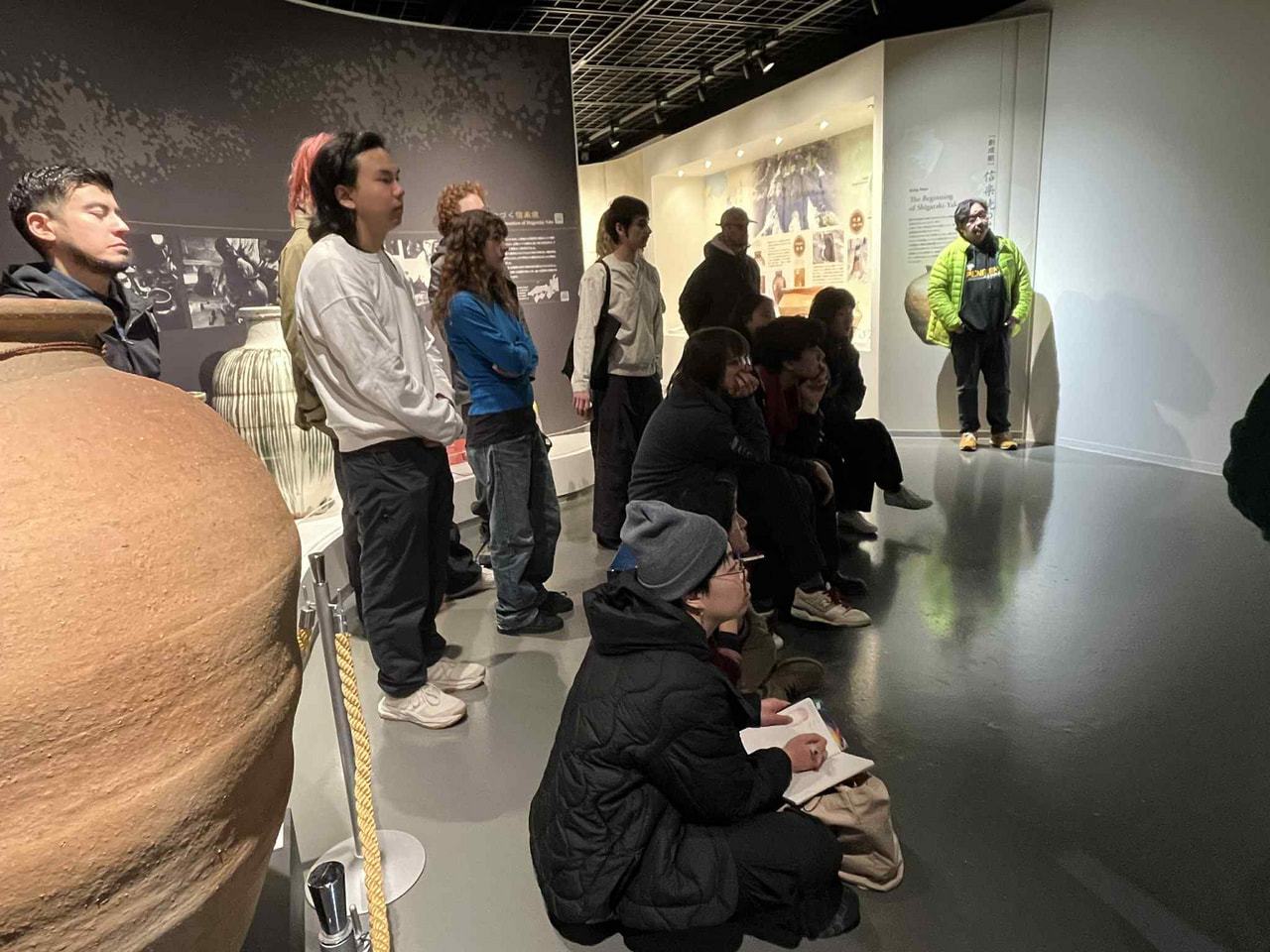 １Day Tour to See and learn anout Shigaraki Ceramic and Pottery 